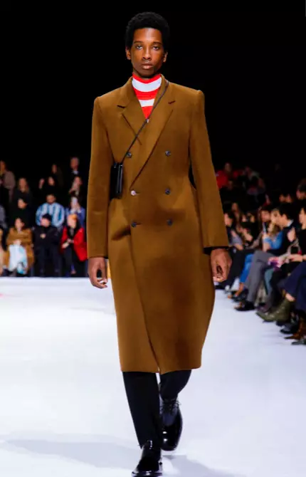 BALENCIAGA KLAAR OM HERFST WINTER 2018 PARIS TE DRAGEN14