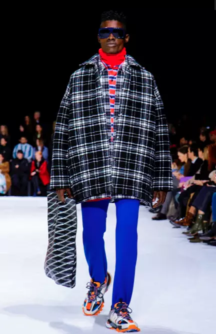 BALENCIAGA 2018 秋冬 PARIS16 成衣