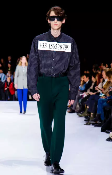 BALENCIAGA VALMIS KÄYTTÄÄ SYKSYTALVI 2018 PARIS18