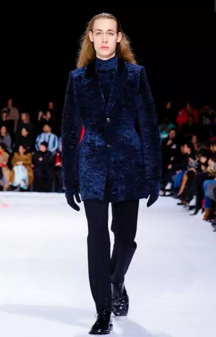 ANDAM NA SI BALENCIAGA SA PAGSUOT SA FALL WINTER 2018 PARIS25