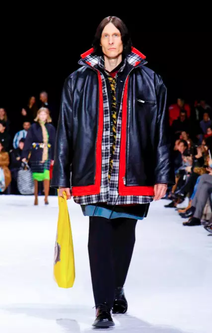 BALENCIAGA WAKONZEKERA KUVALA FALL WINTER 2018 PARIS5