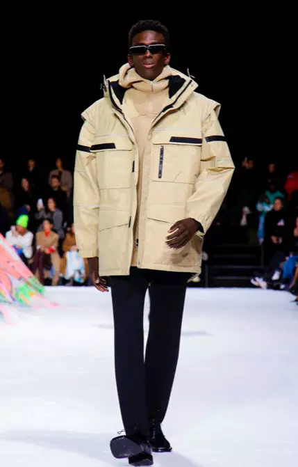 BALENCIAGA VALMIS KANDMISEKS SÜGISTALV 2018 PARIS8