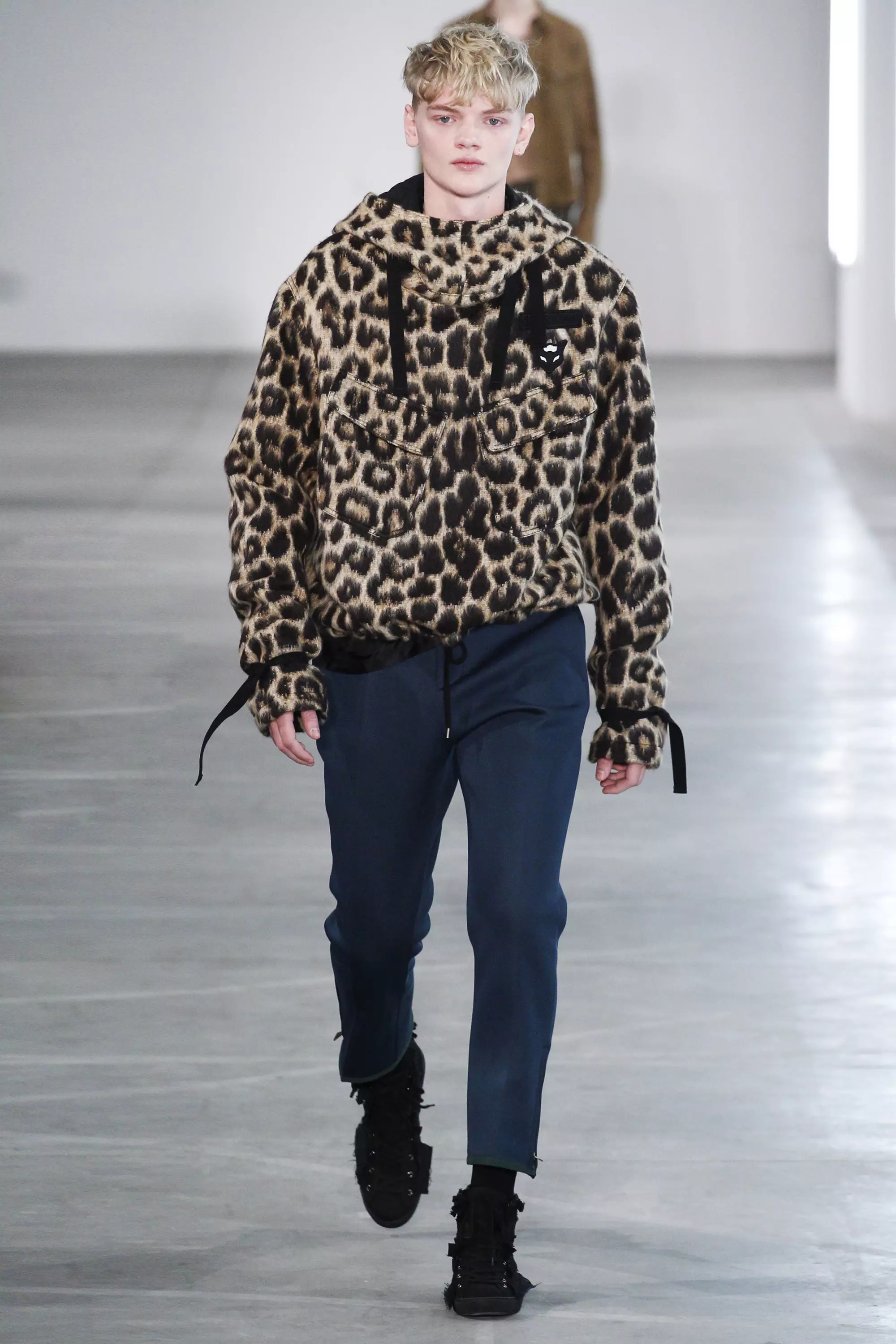 نمبر 21 FW 16 ملان (11)