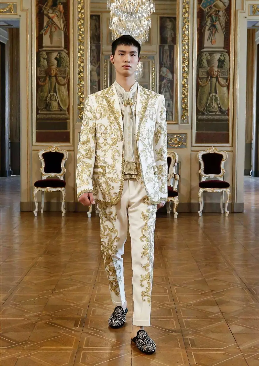 „Dolce & Gabbana Alta Sartoria“ vyriškų drabužių kolekcija, 2020 m. liepos mėn 53602_35