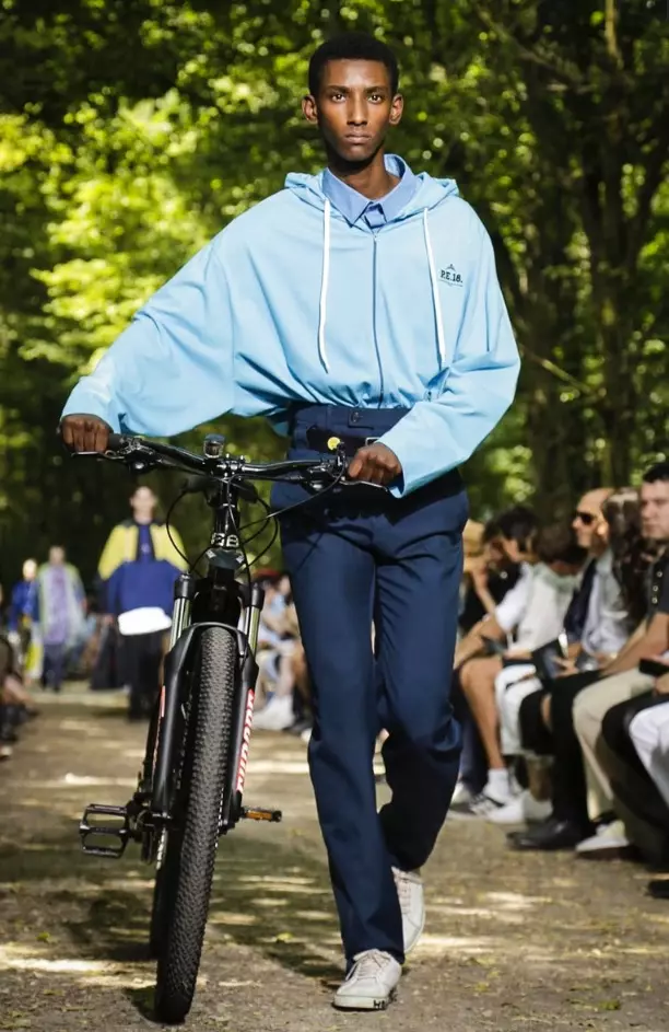 BALENCIAGA 2018KO UDABERRI UDAKO GIZONEZKOA PARIS22