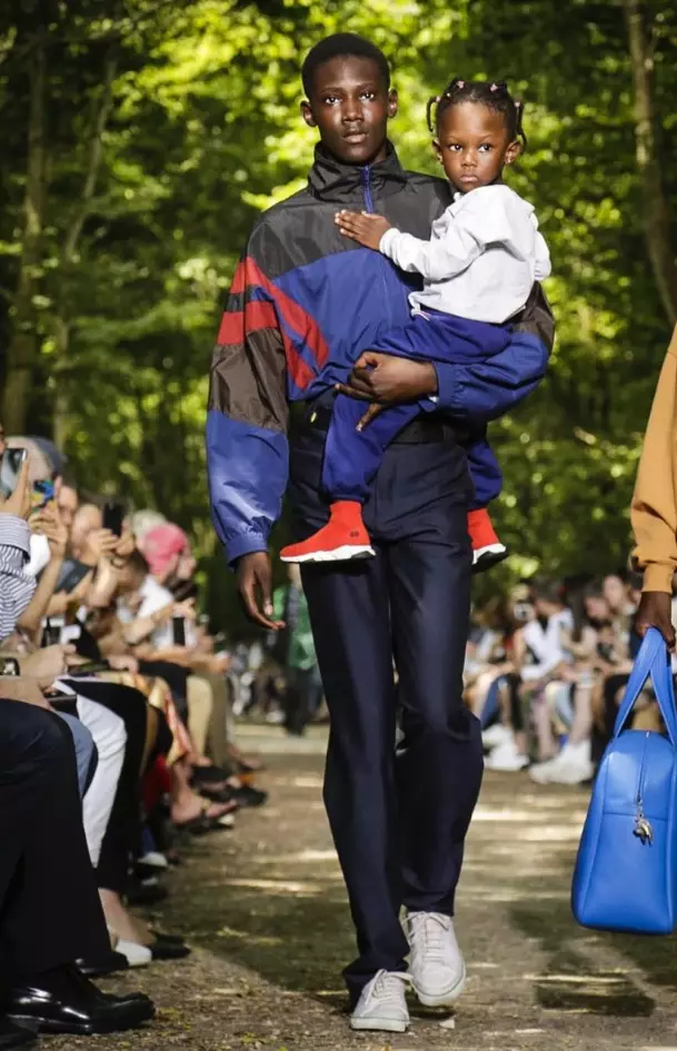 “BALENCIAGA MENSWEAR SPRING SUMMER 2018 PARIS33”