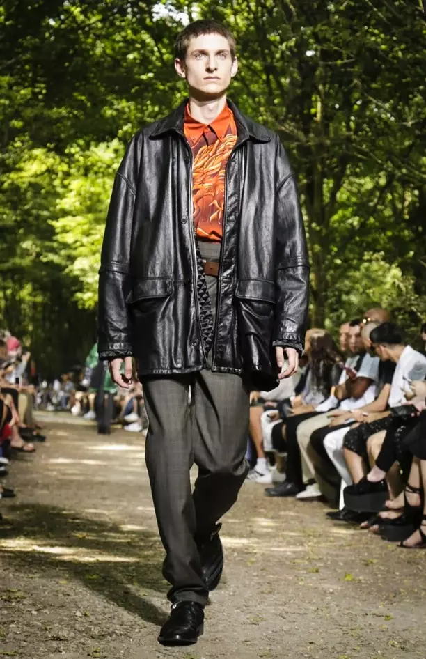 BALENCIAGA VĪRIEŠU APĢĒRBI PAVASARA VASARA 2018 PARIS52