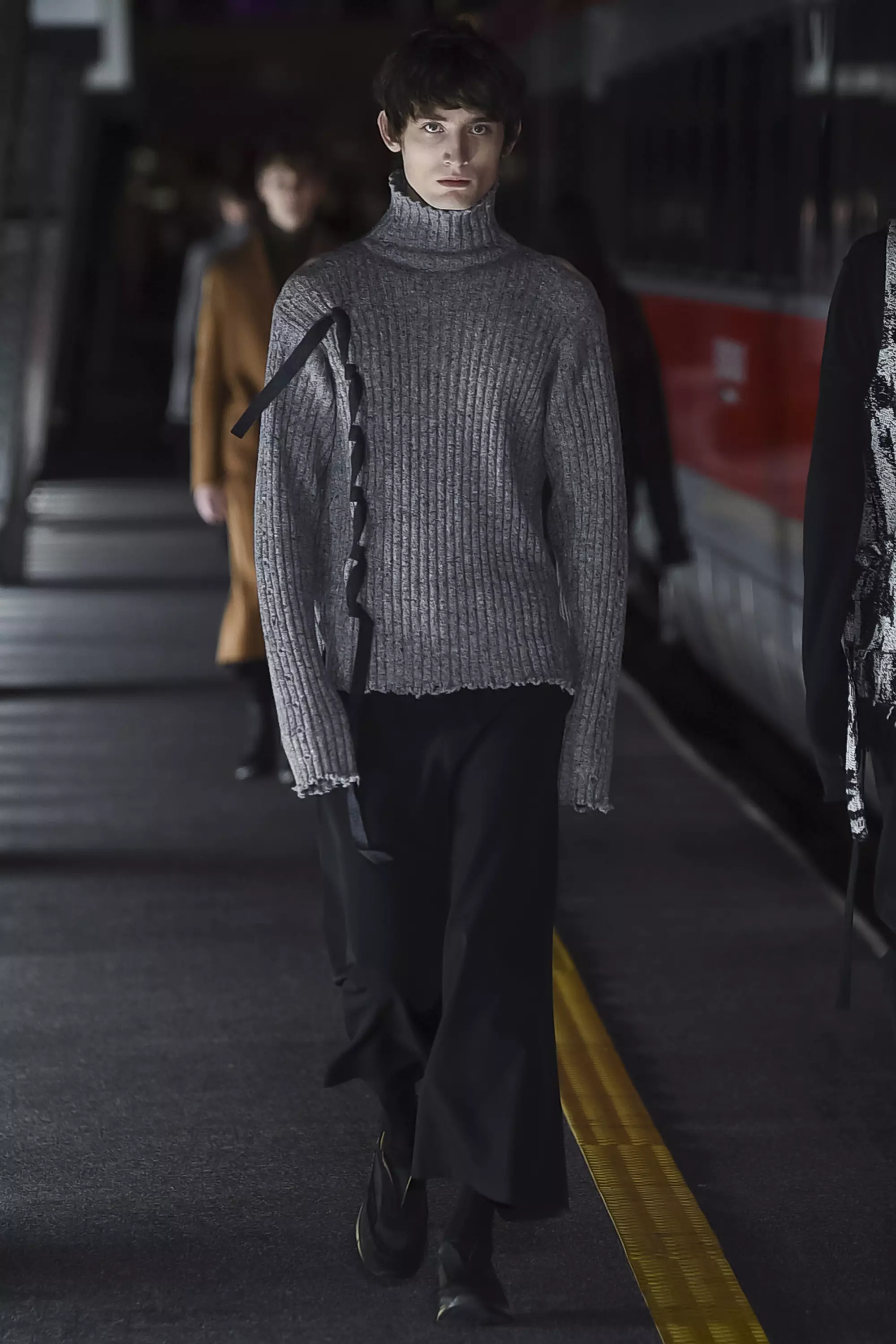 Damir Doma FW 16 မီလန် (၁၂)၊