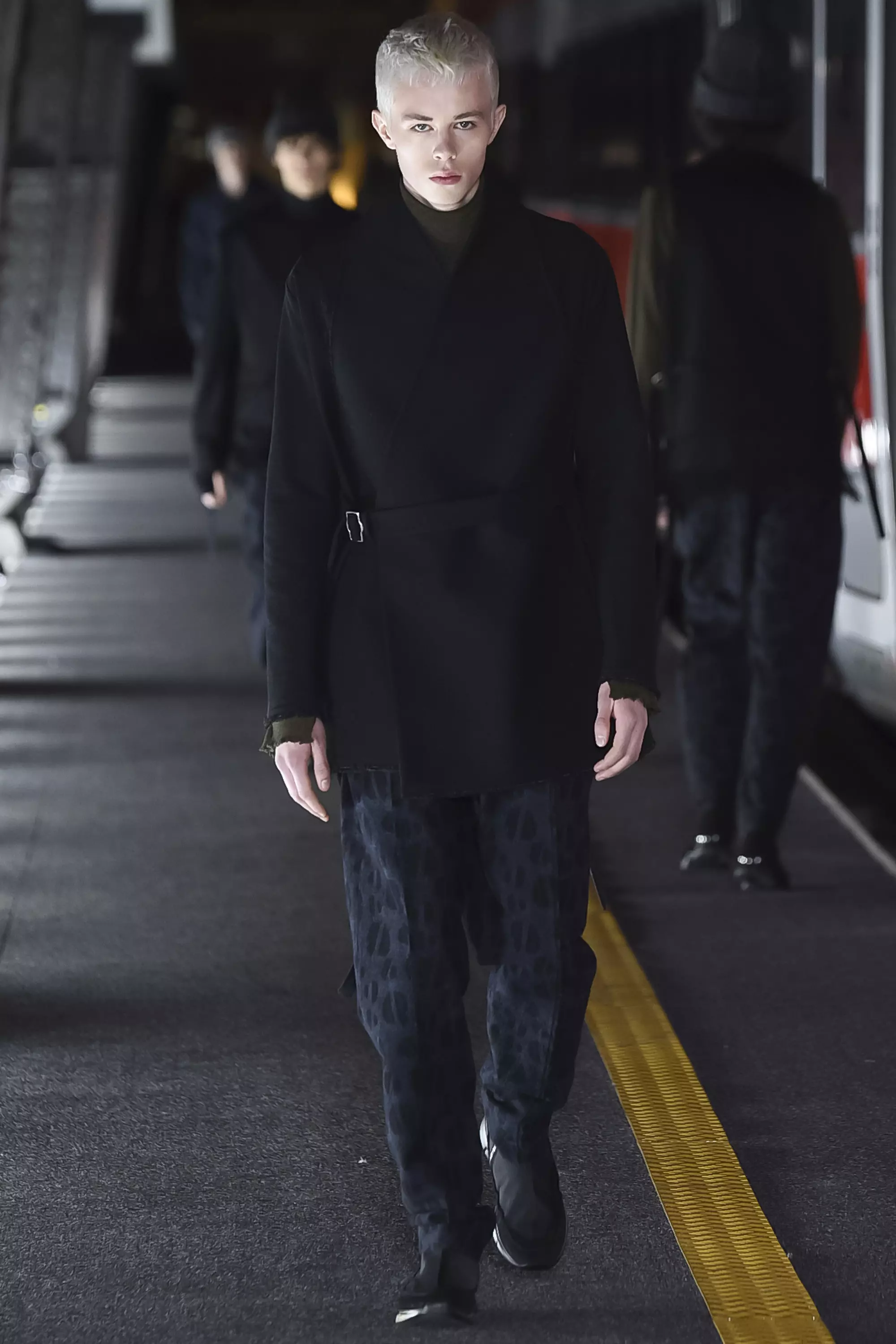 Damir Doma FW 16 မီလန် (၁၉)၊