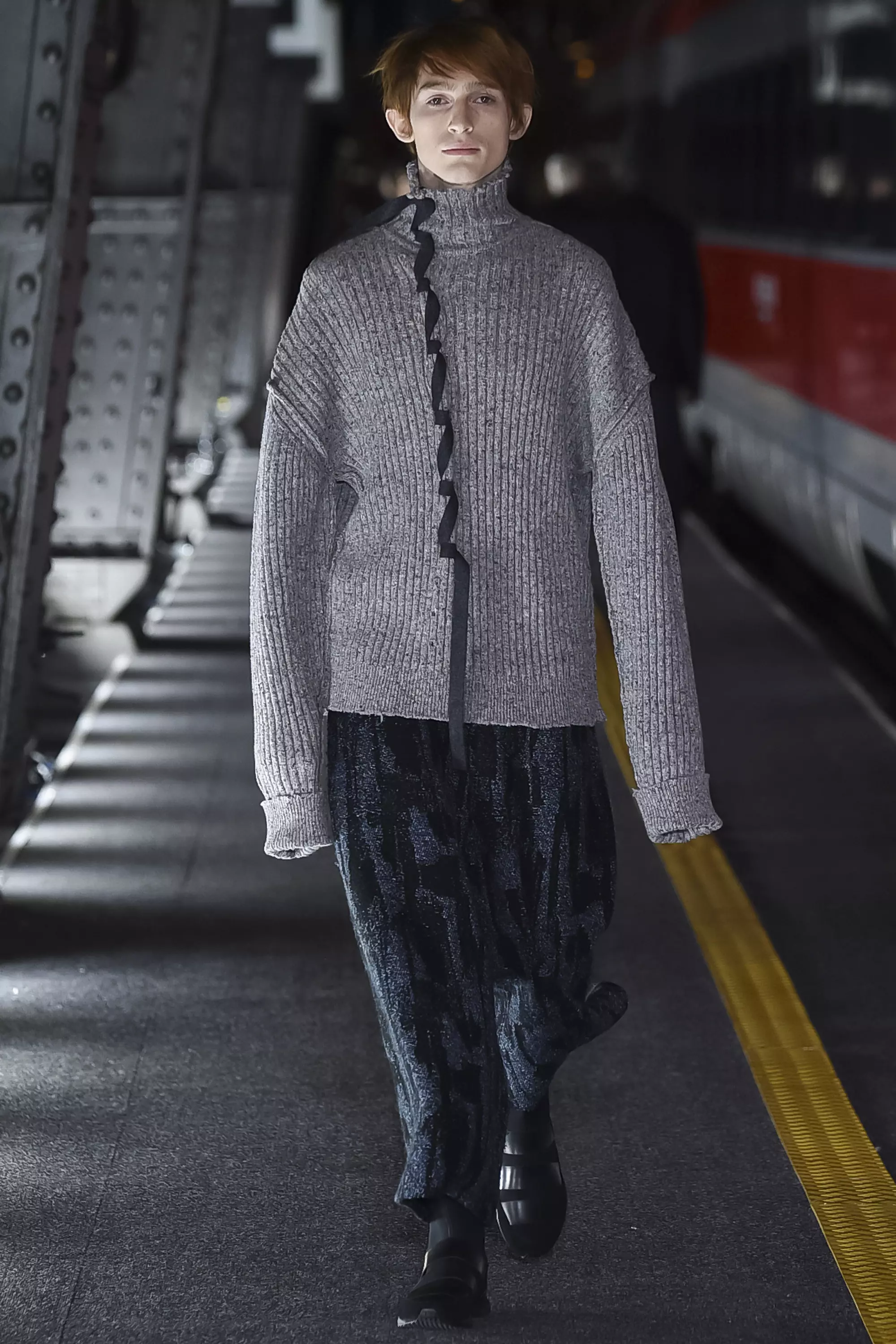 Damir Doma FW 16 မီလန် (၂၂)၊