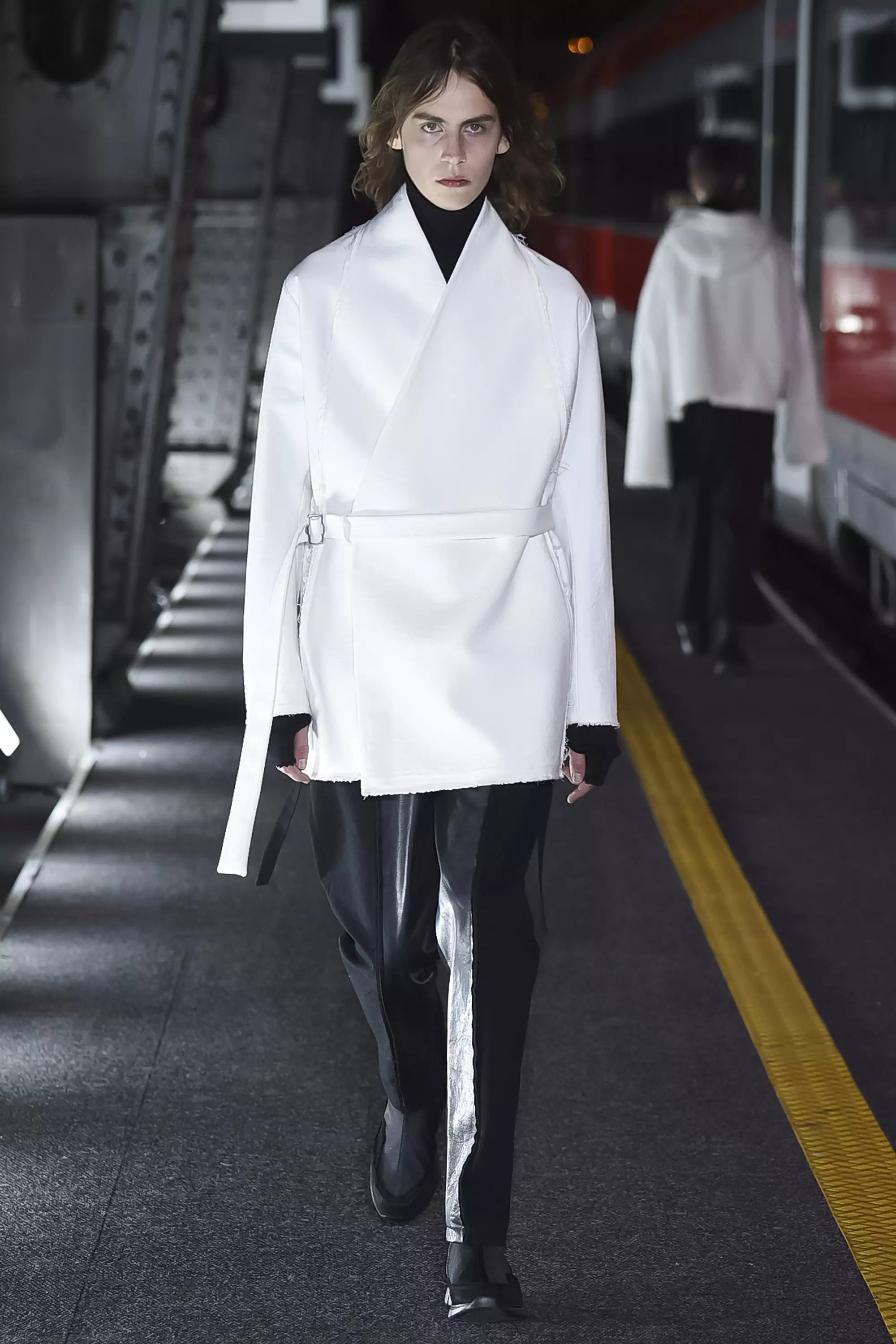 Damir Doma FW 16 မီလန် (၁)၊