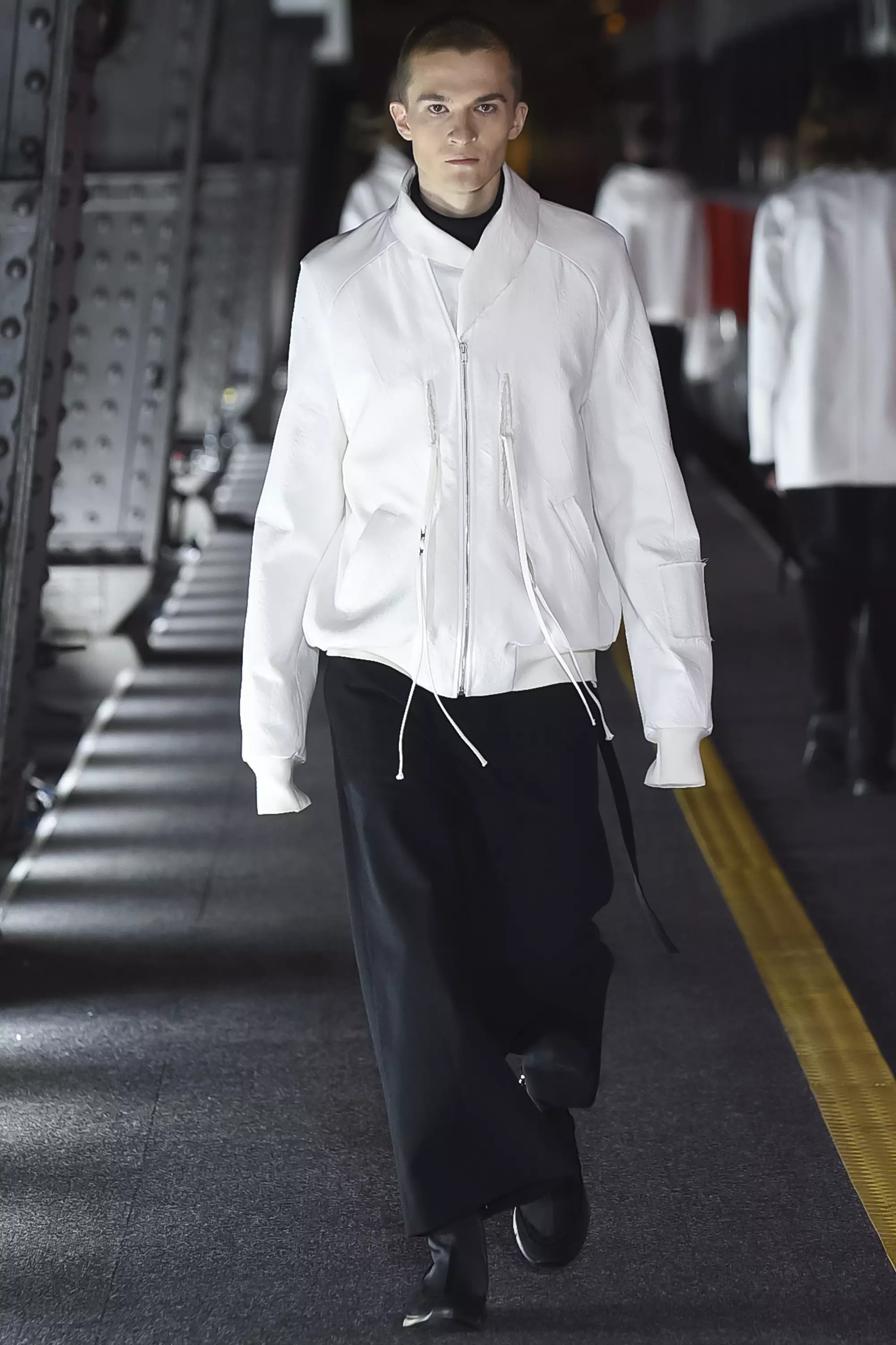 Damir Doma FW 16 မီလန် (၂)၊