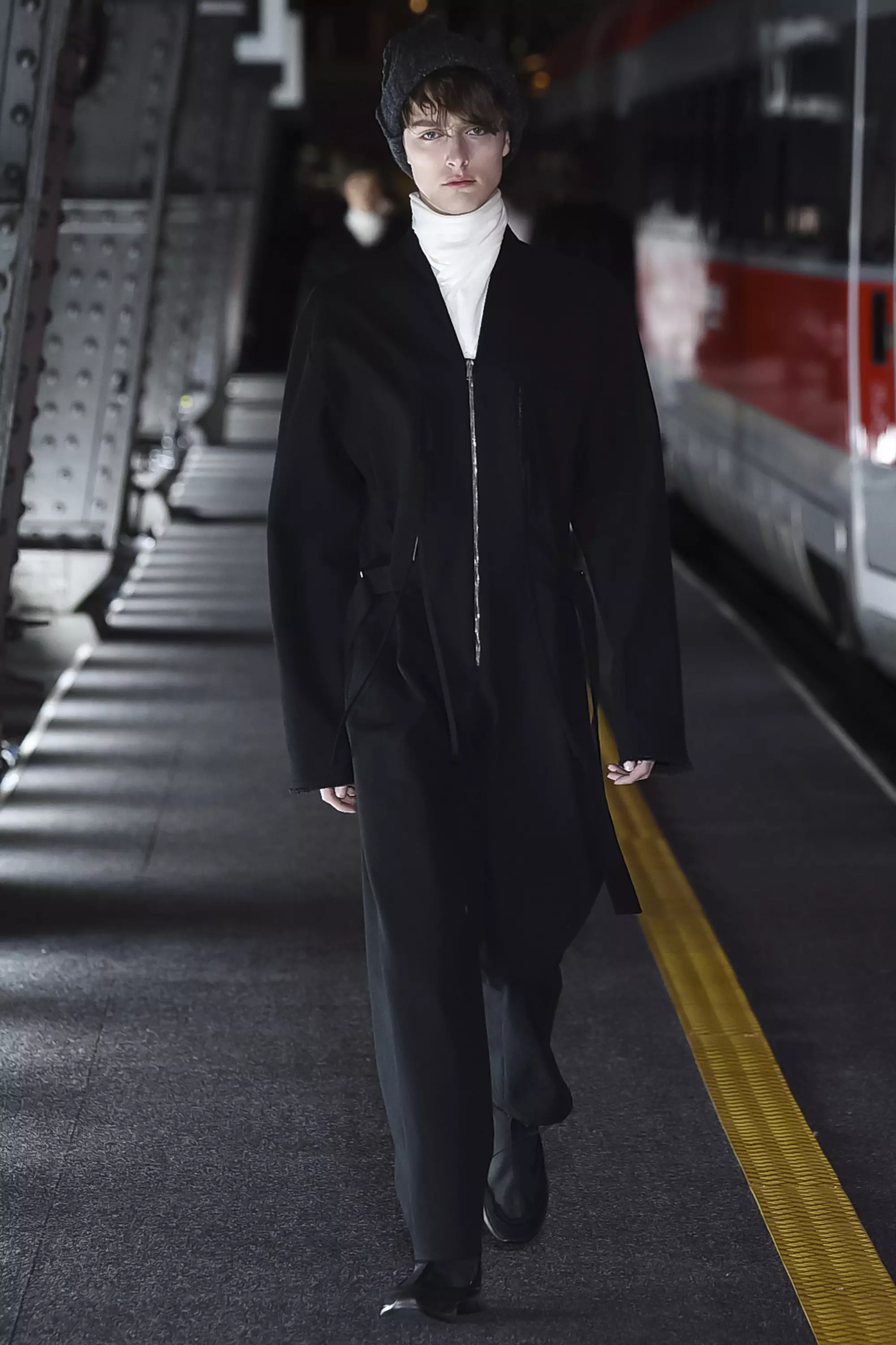 Damir Doma FW 16 မီလန် (၈)၊