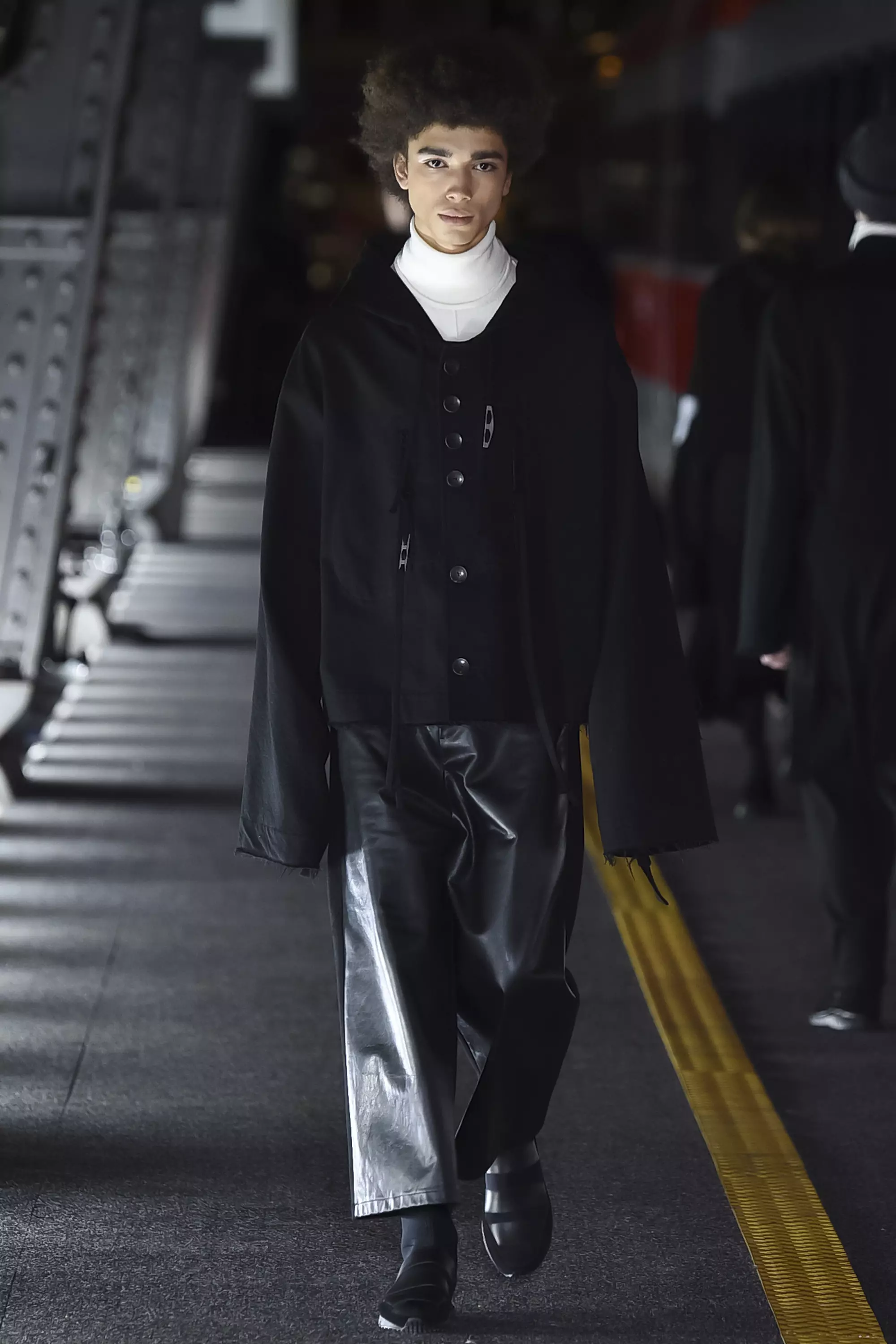 Damir Doma FW 16 မီလန် (၉)၊