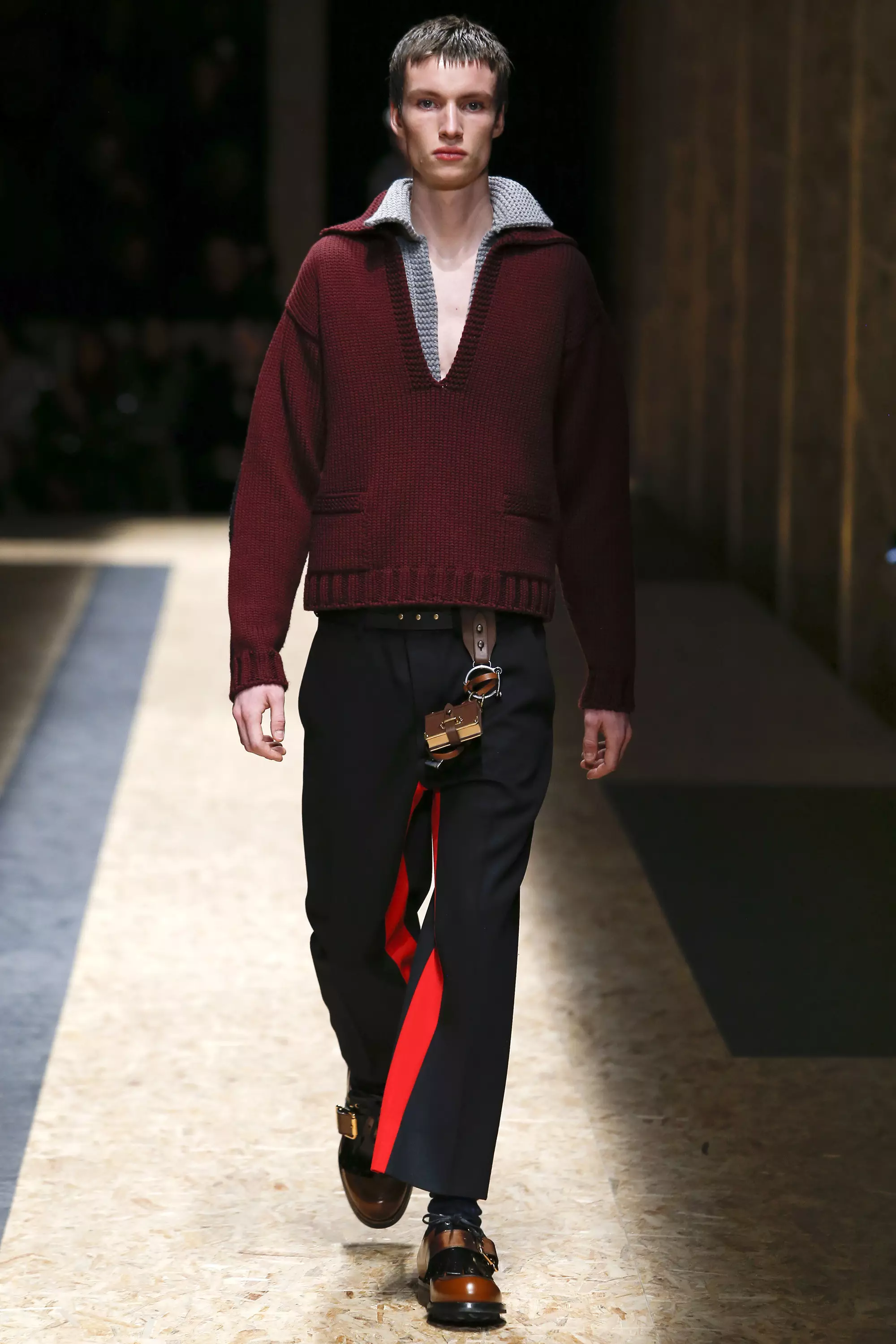 Prada FW 16 မီလန် (၂၇)၊