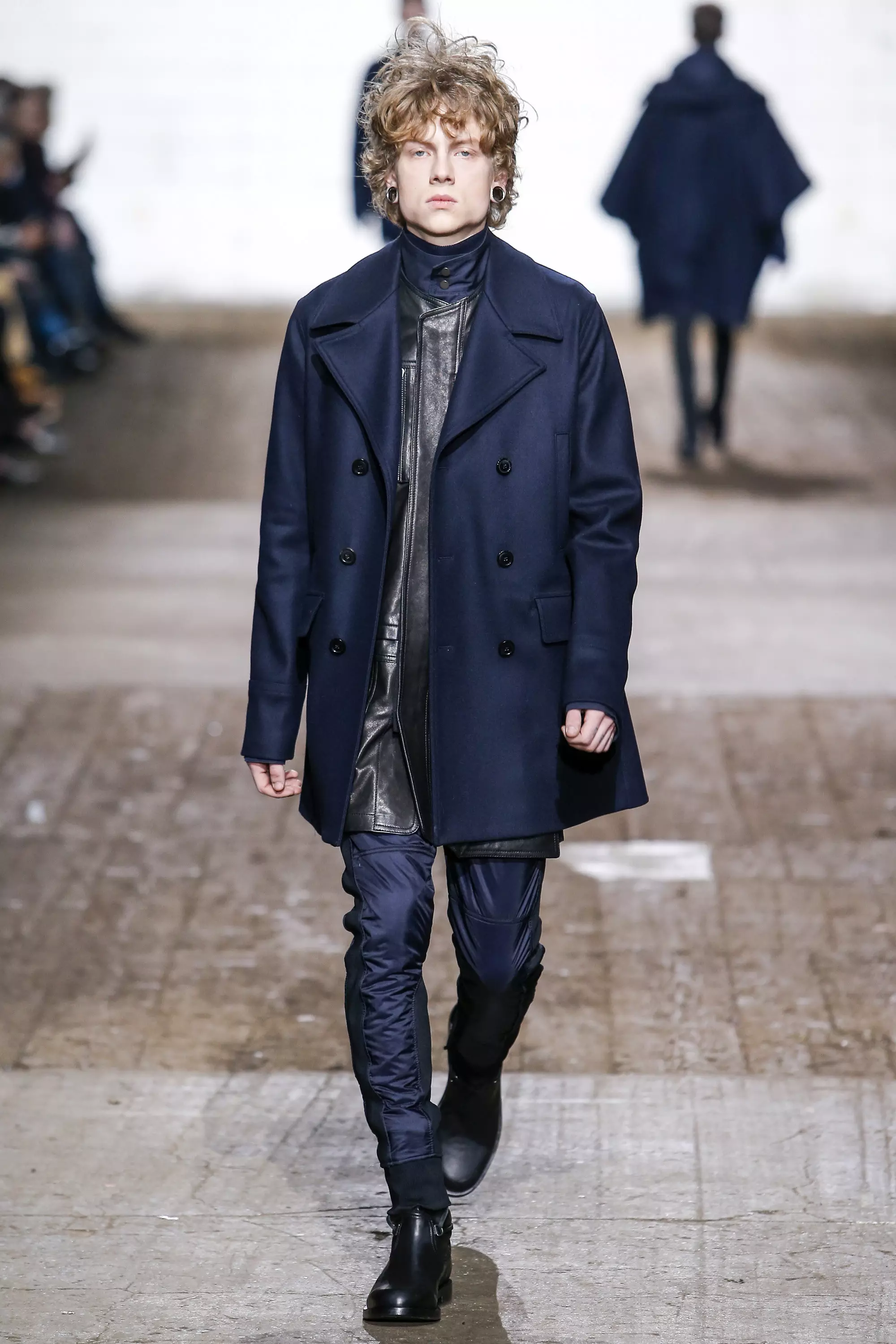 ډیزل تور سرو FW 16 میلان (9)