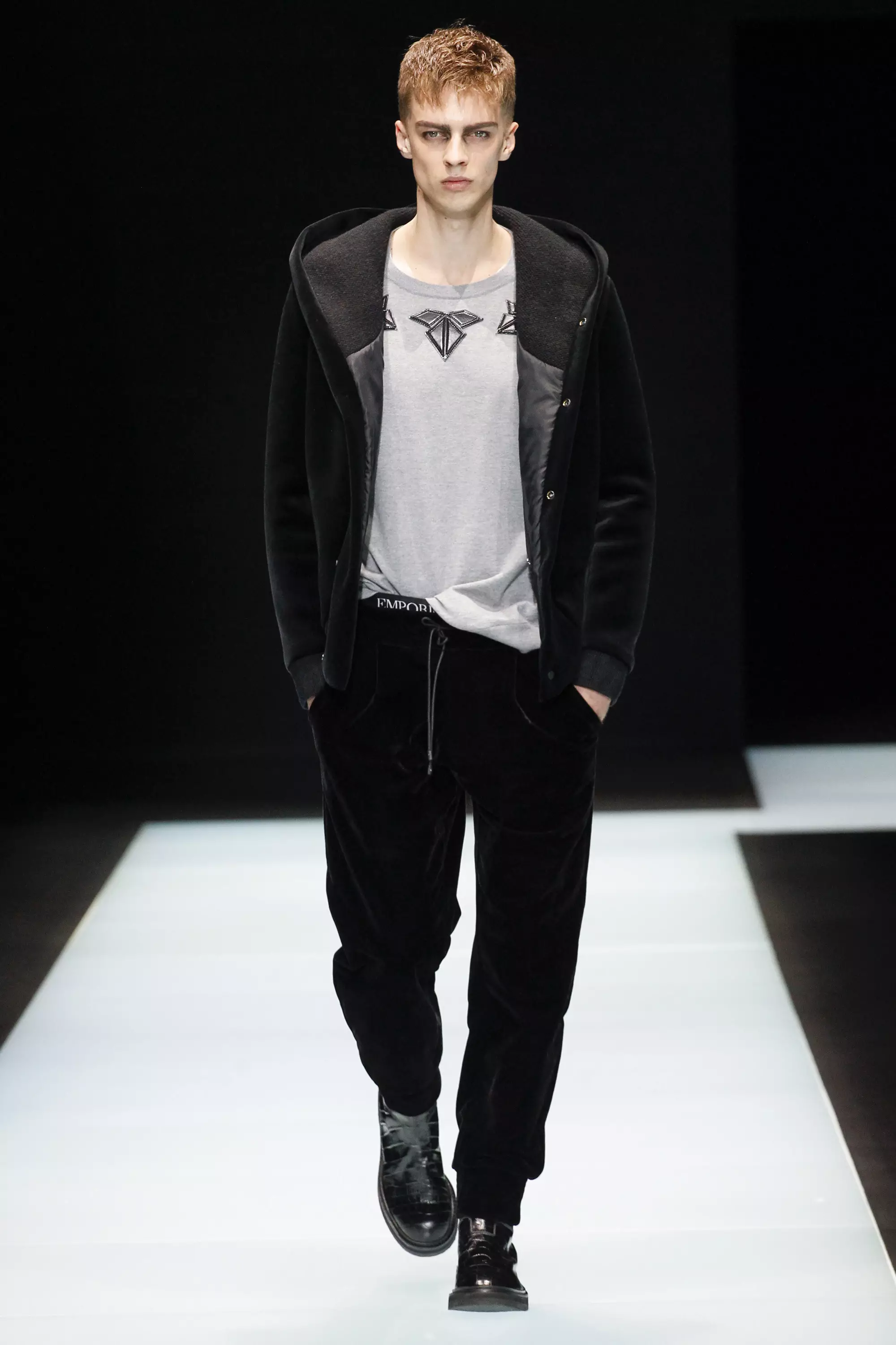 Emporio Armani FW 16 ਮਿਲਾਨ (72)