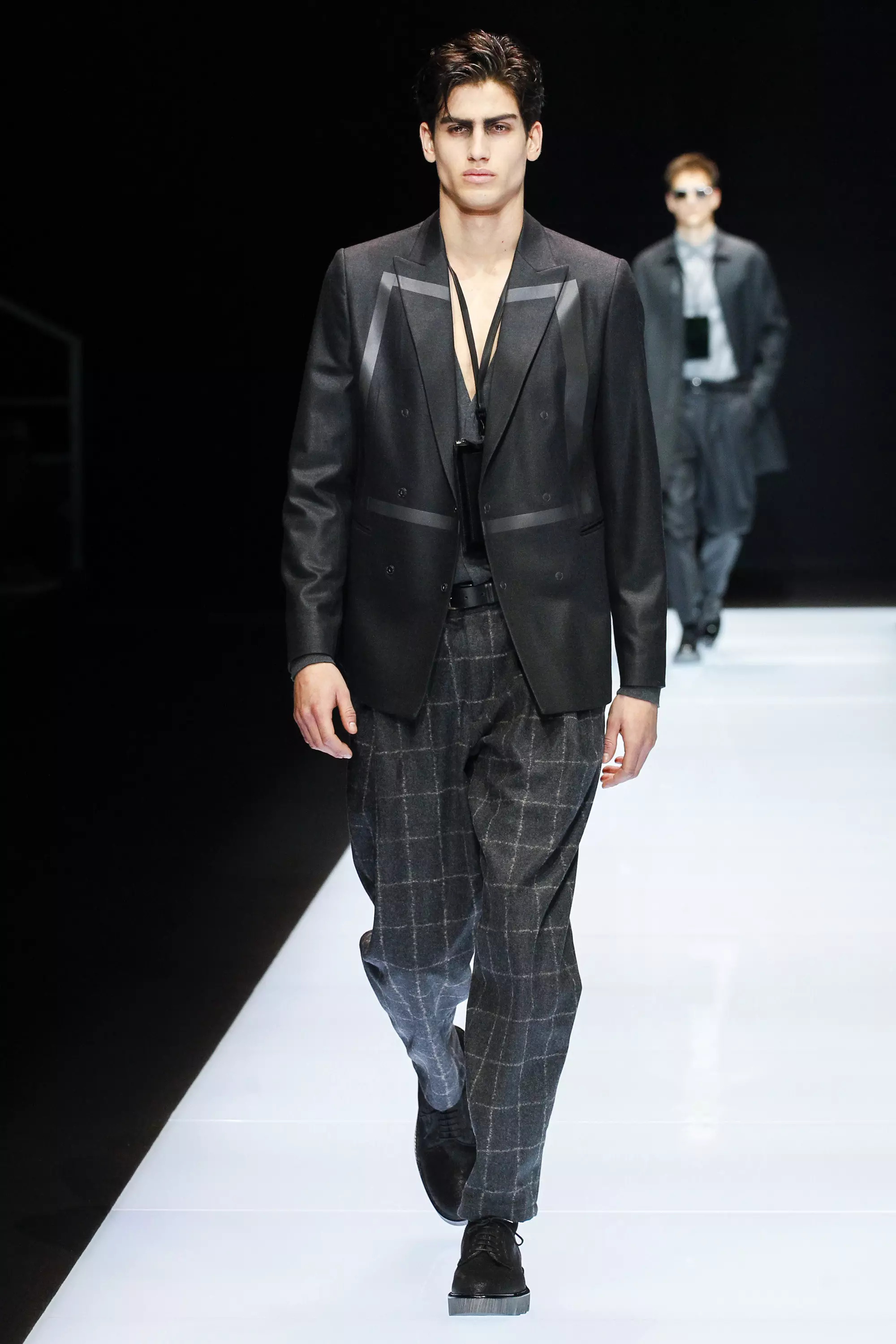 Emporio Armani FW 16 ሚላን (30)