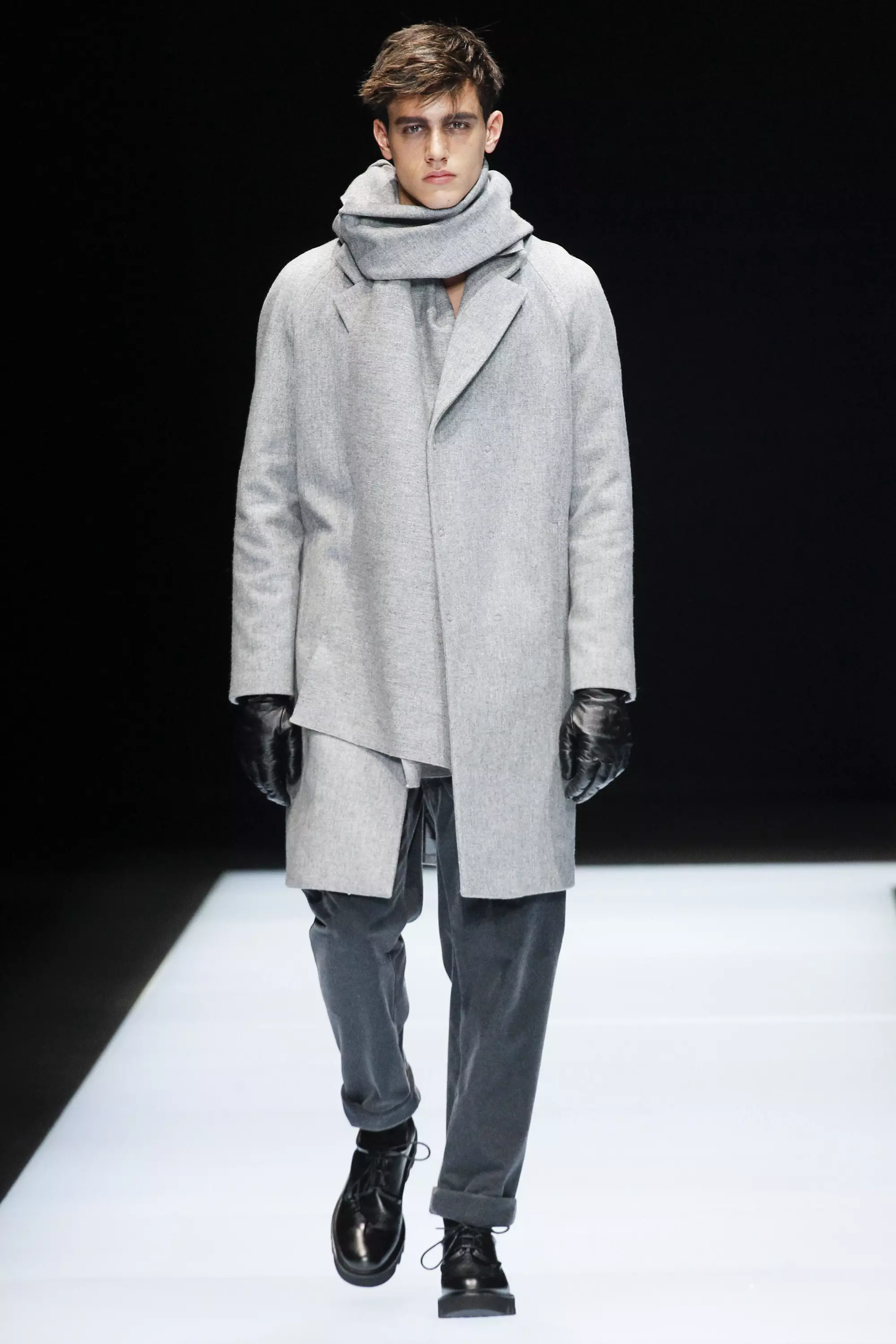 Emporio Armani FW 16 Milán (8)