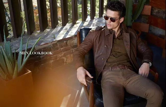 په www.massimodutti.com کې د نارینه ټولګه ومومئ