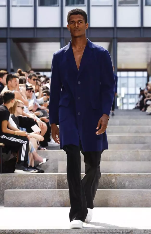 ISSEY MIYAKE MEN MEN SWEAR SPRING SUMMER 2018 ปารีส1