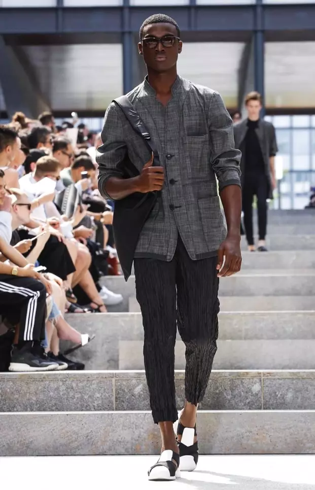 ISSEY MIYAKE MEN גברים אביב קיץ 2018 פריז14