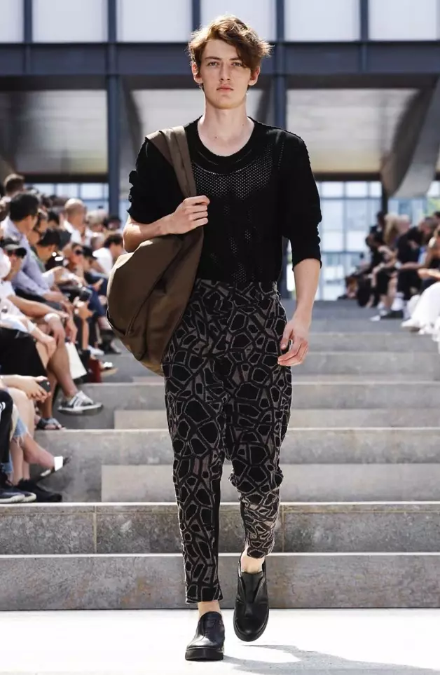 ISSEY MIYAKE VĪRIEŠU APĢĒRBS PAVASARA VASARAS 2018 PARIS20