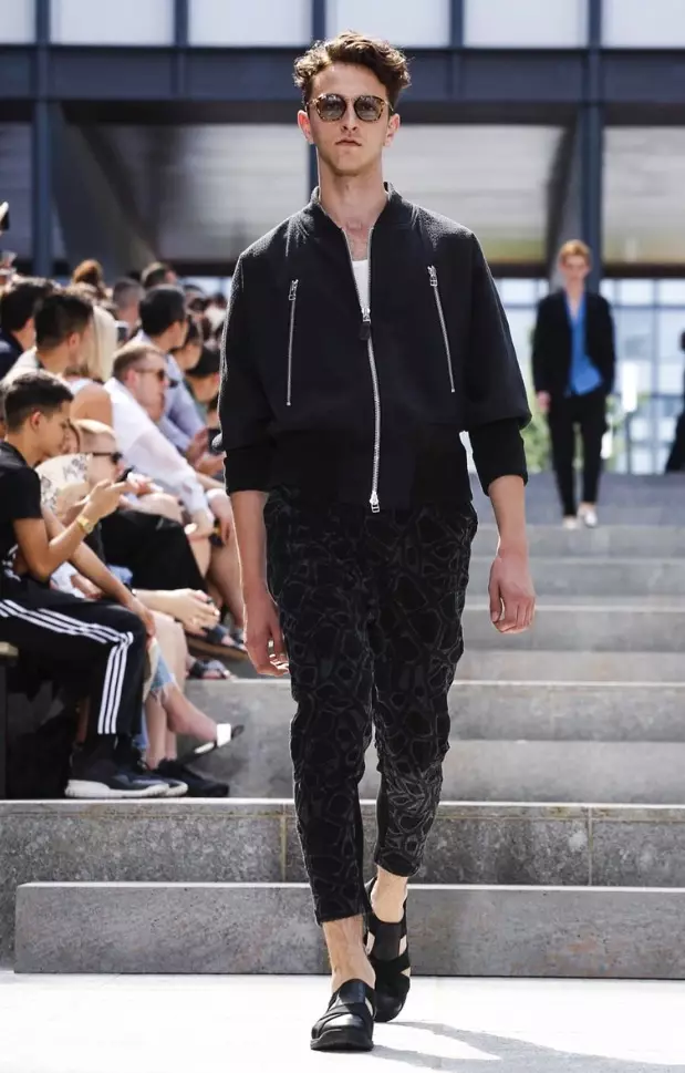 ISSEY MIYAKE GIZONEZKO GIZONEKOAK 2018KO UDABERRIA UDAKO PARIS24