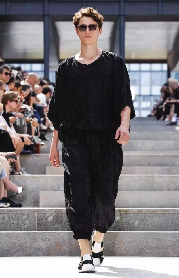 ISSEY MIYAKE MENSWEAR SPRING SUMMER 2018 PARIS25