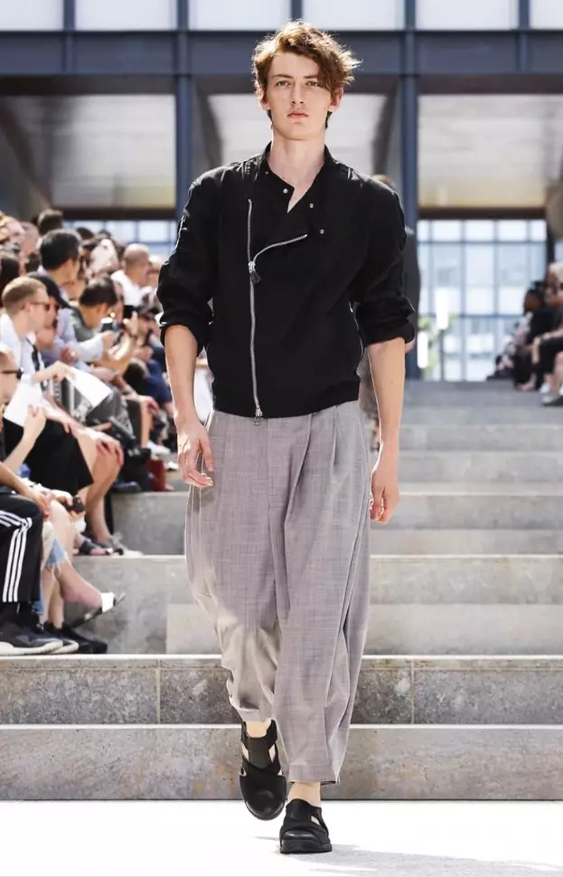 ISSEY MIYAKE MEN MEN SWEAR SPRING SUMMER 2018 PARIS31 . คอลเลคชั่น