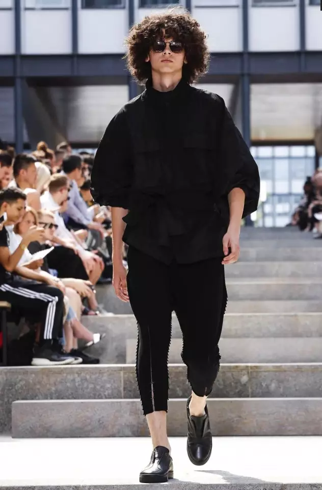 ISSEY MIYAKE ஆண்கள் ஆண்கள் ஆடைகள் வசந்த கோடை 2018 பாரிஸ்51