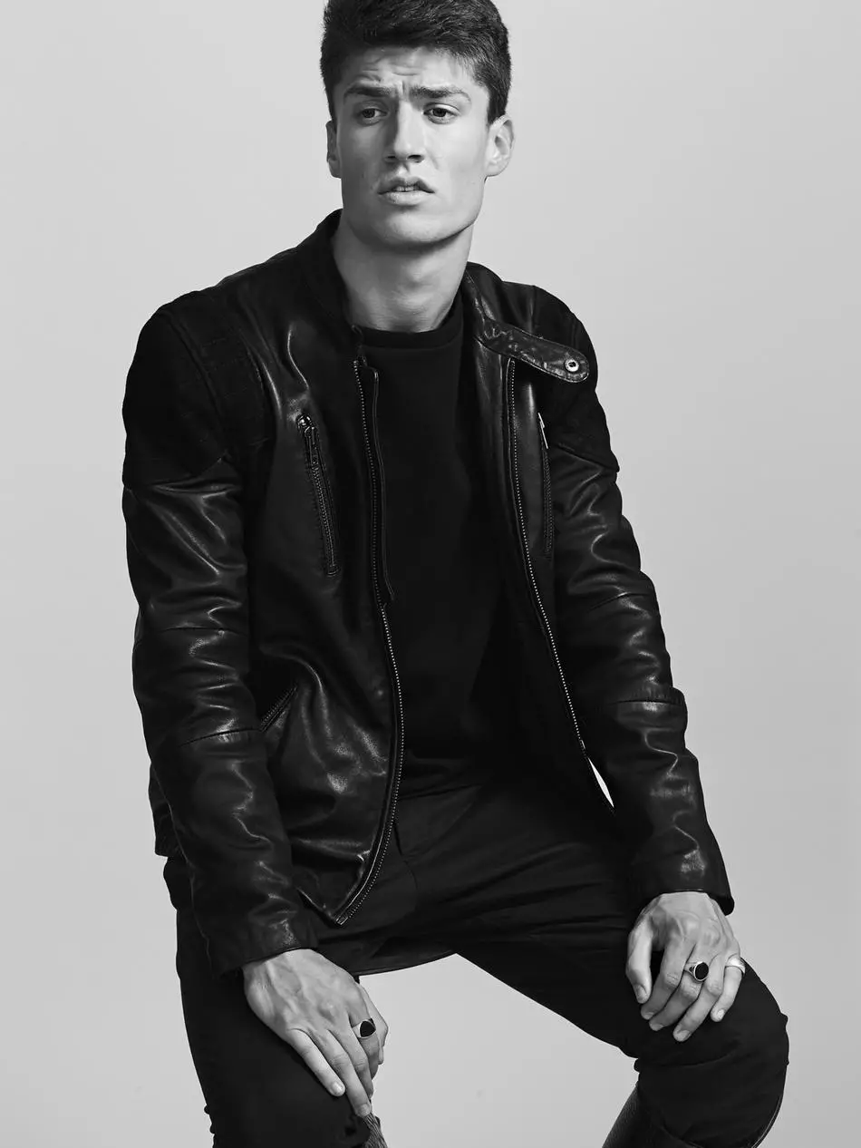 Yeni gelen bu küçük şirin yakışıklı Jacob Evaristi, 187 tonlu vücudu, güzel mavi/gri gözleri ve kusursuz yüzü olan güzel bir erkek model, modellemeye hazır ve Copenhague'da Scoop Models ve New York City'de Adam Models tarafından temsil ediliyor. . Ve bugün onun doğum günü olduğunu öğrendik, bu yüzden Jacob Tillykke min ven!!!!!