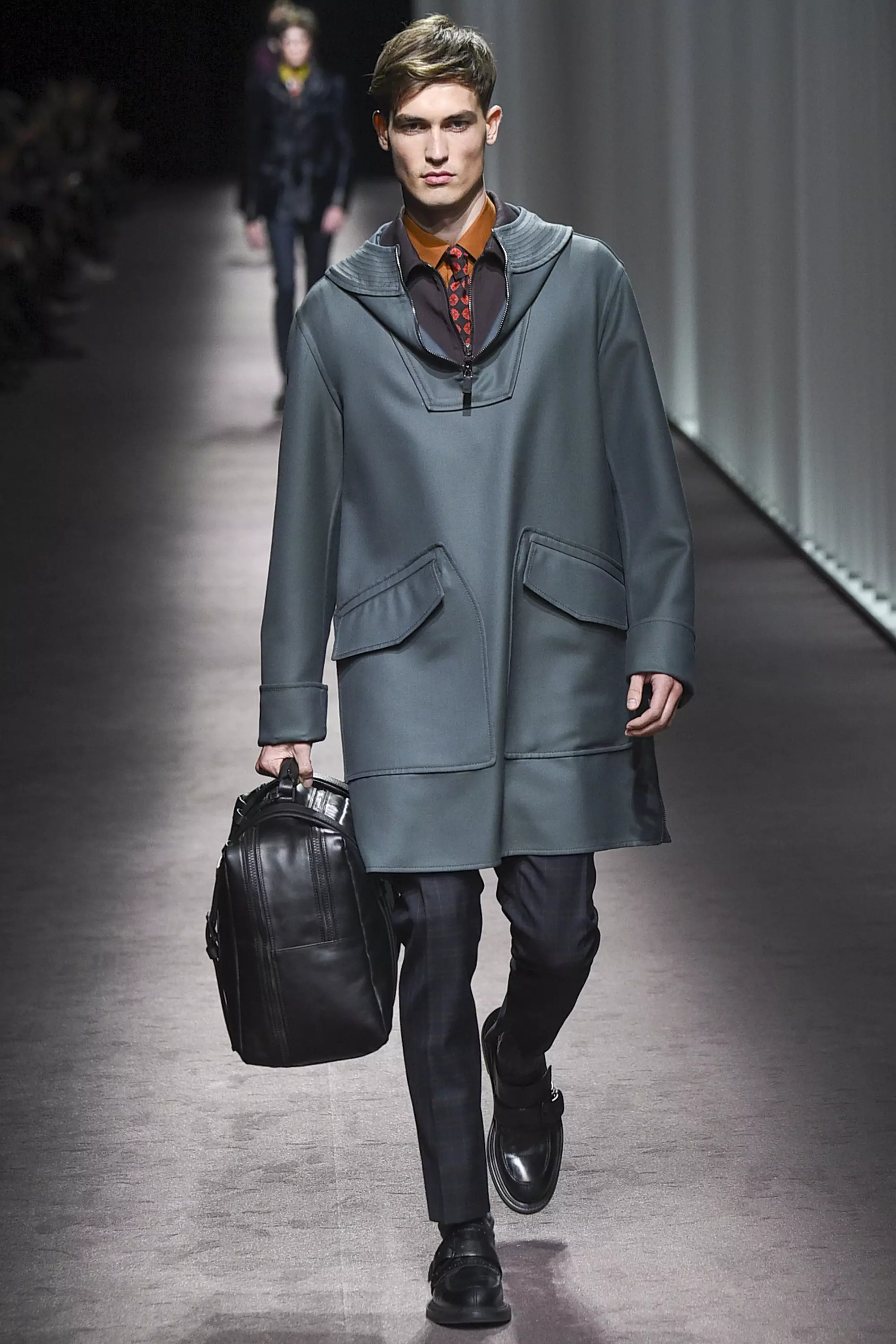 Canali FW 16 မီလန် (၂၉)၊