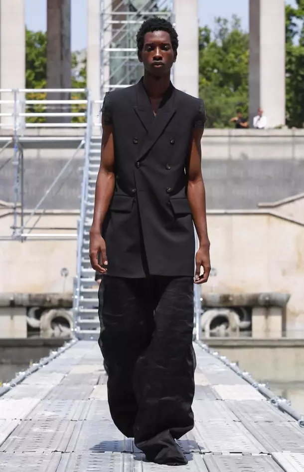 RICK OWENS MENSWEAR SPRING SUMMER 2018 PARIS36 |