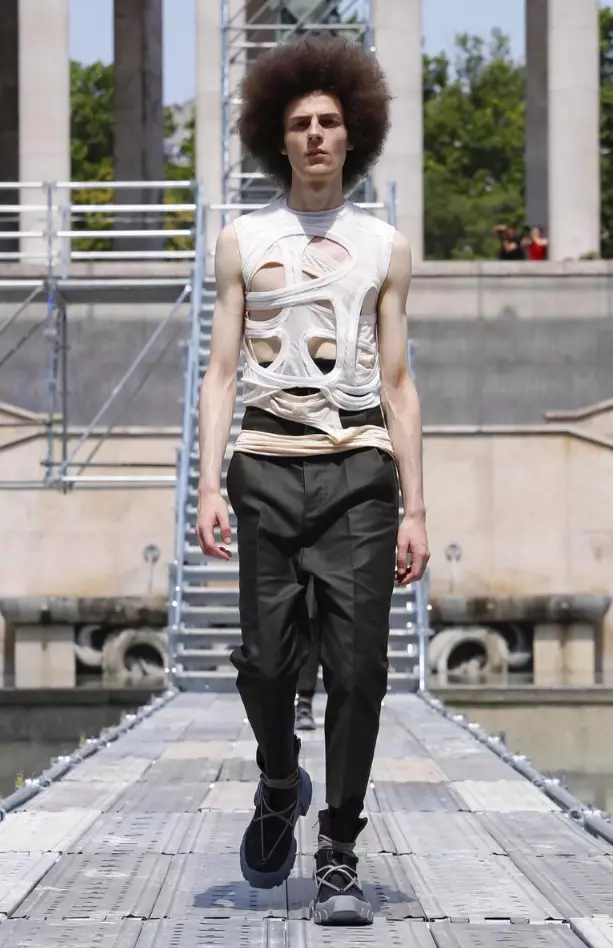 RICK OWENS BĂRBAȚI PRIMAVARĂ 2018 PARIS38