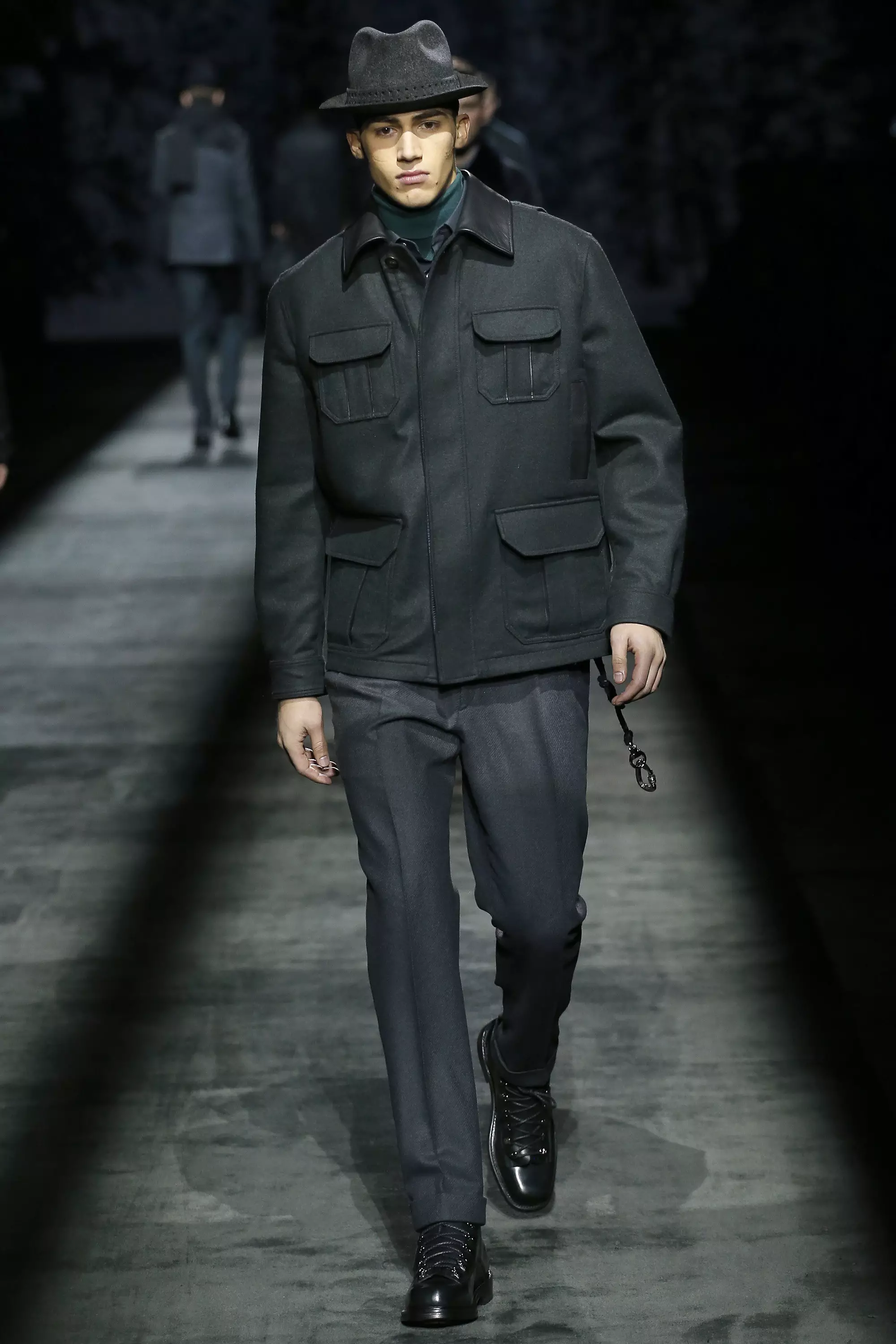 Brioni FW 16 Милан (17)