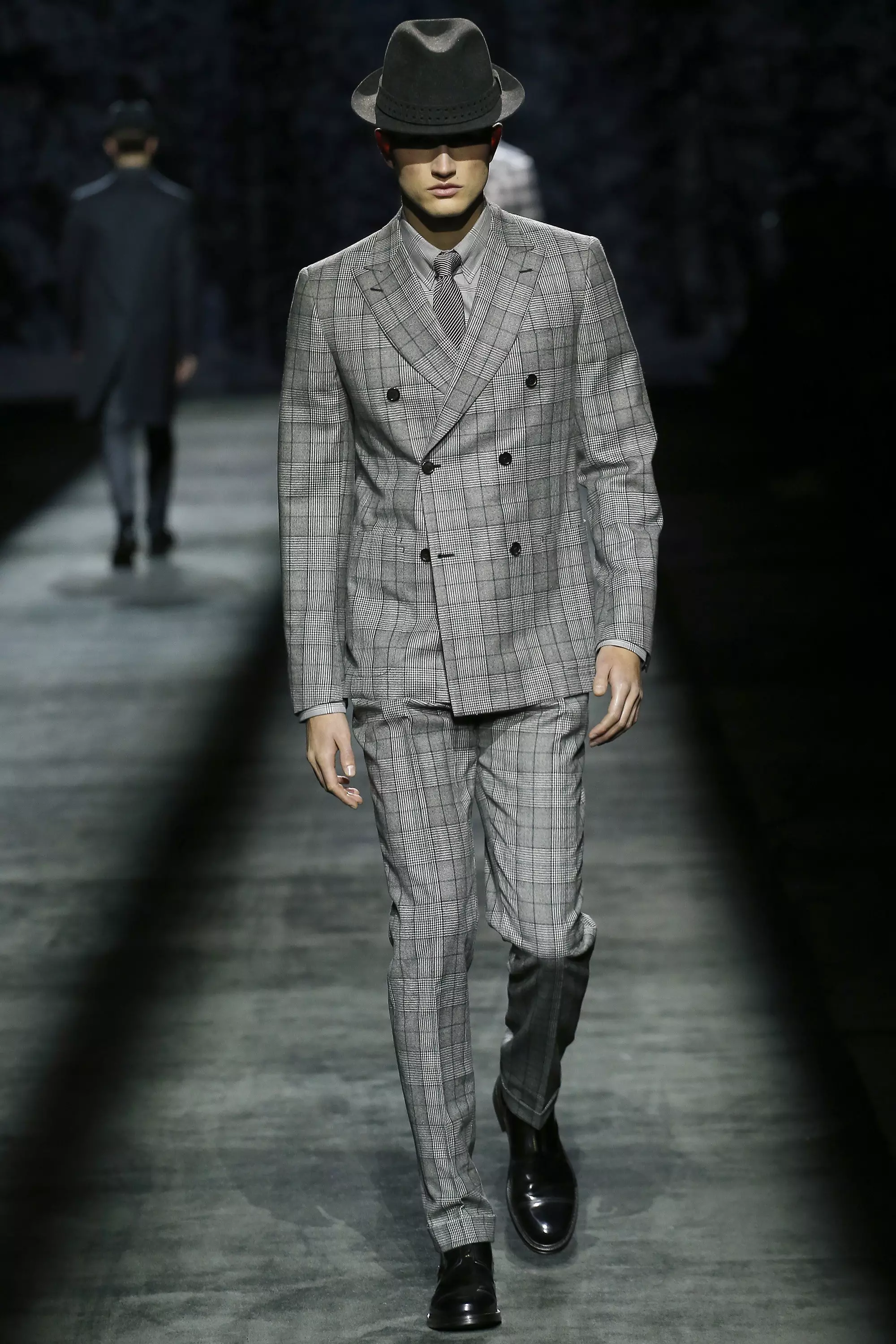 Brioni FW 16 Милан (2)