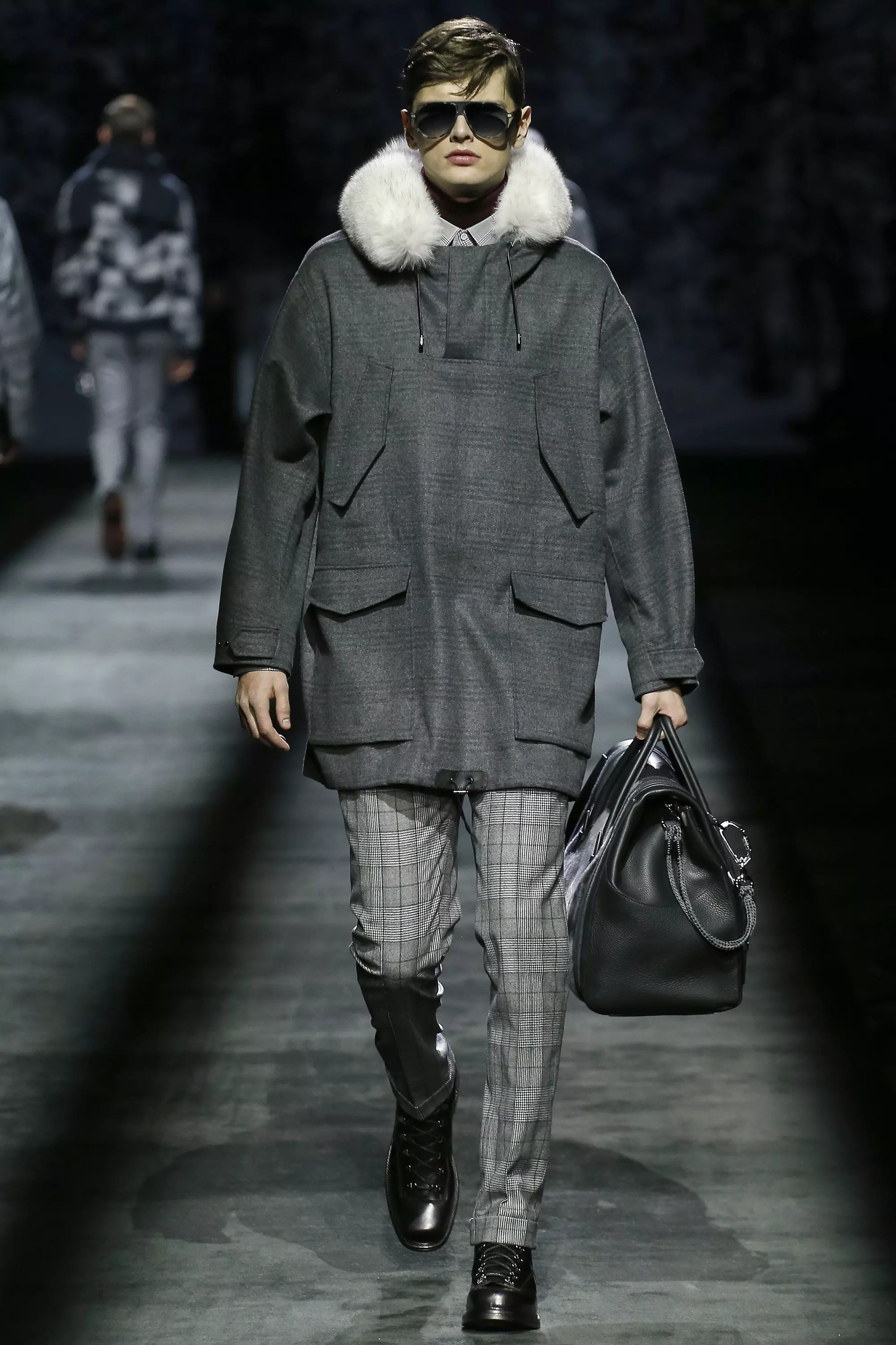 布里奥尼 FW 16 米兰 (34)