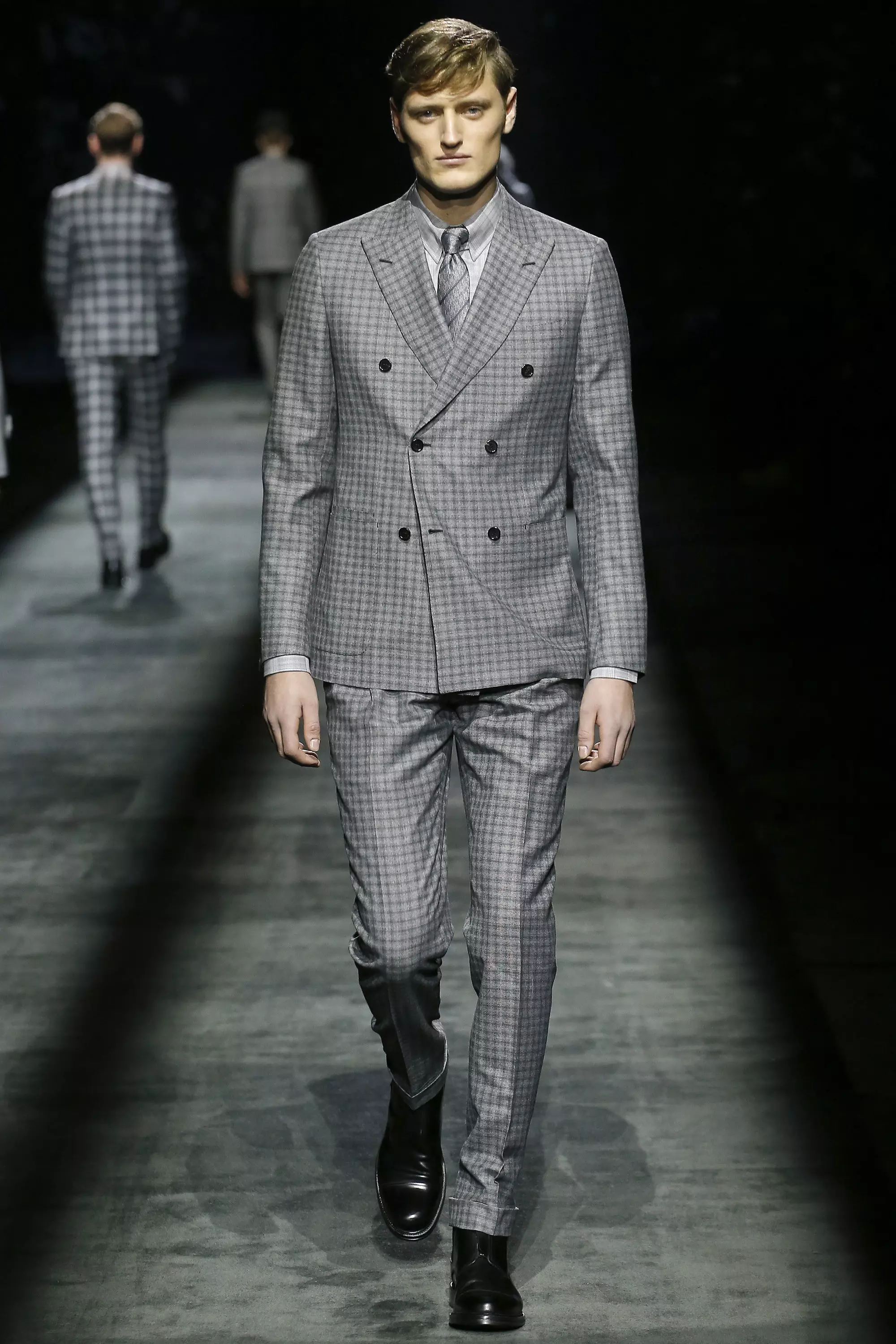 Brioni FW 16 မီလန် (၅)၊