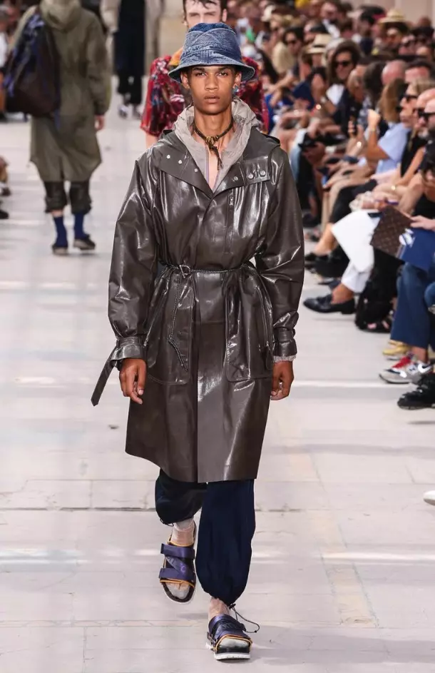 LOUIS VUITTON HERRAFATUR VORSUMAR 2018 PARIS11