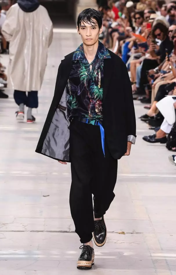 LOUIS VUITTON MENSWEAR SPRING SUMMER 2018 PARIS43