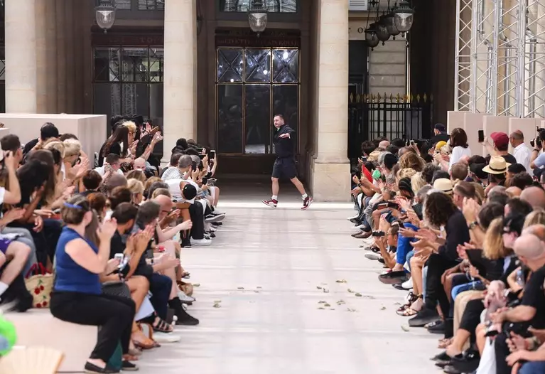 LOUIS VUITTON HERREKLÆR VÅRSOMMER 2018 PARIS8