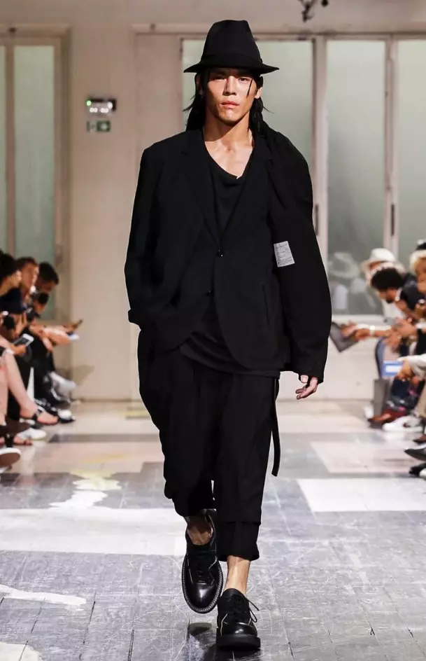 VESHJE PËR BURRA YOHJI YAMAMOTO PRANVERË VERË 2018 PARIS2