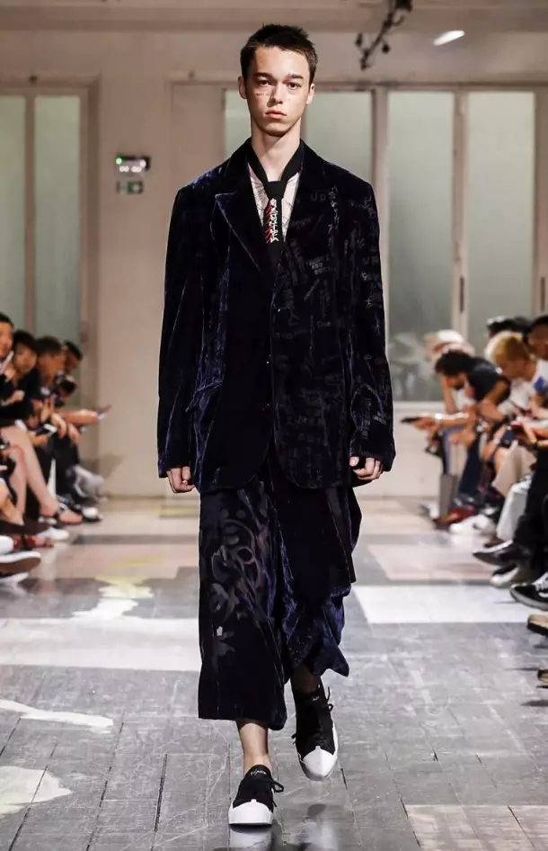 YOHJI YAMAMOTO МЪЖКО ОБЛЕКЛО ПРОЛЕТ ЛЯТО 2018 ПАРИЖ10