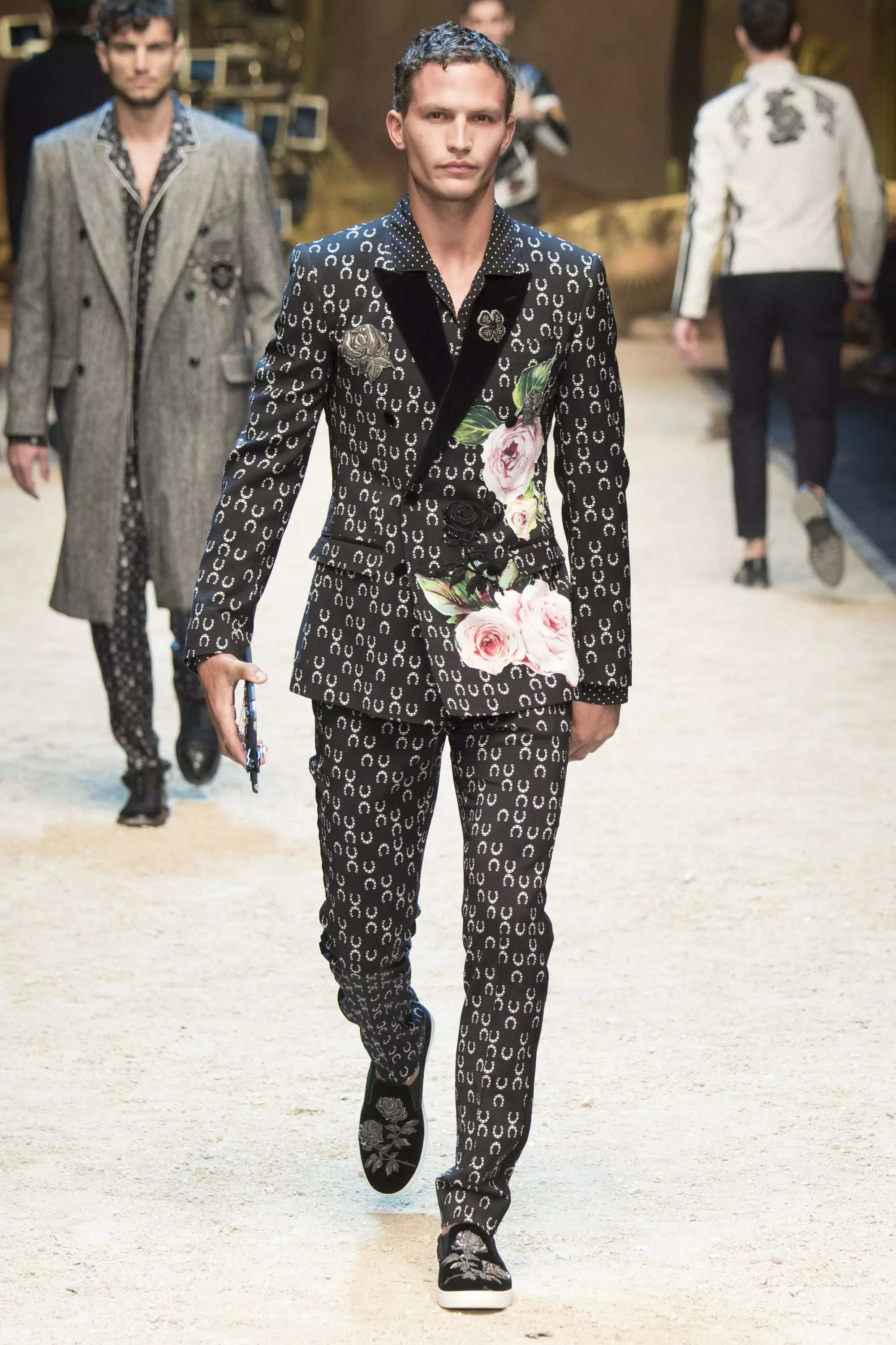 Dolce Gabbana FW 16 Milán (19)