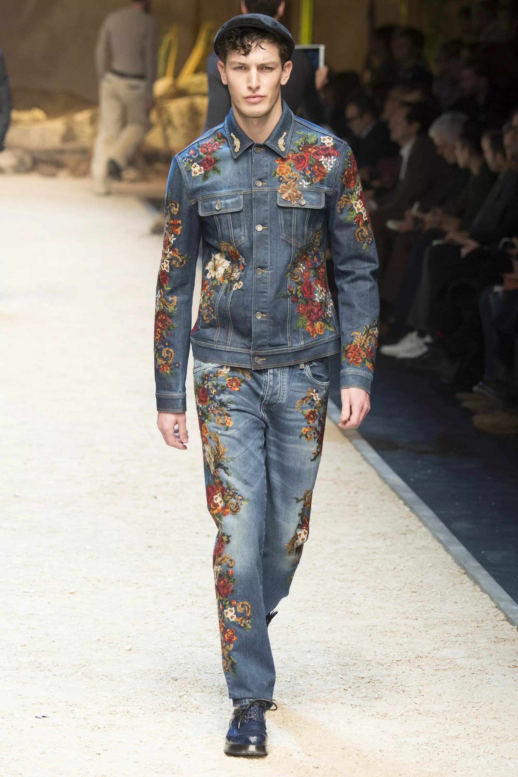 Dolce Gabbana FW 16 Milán (42)