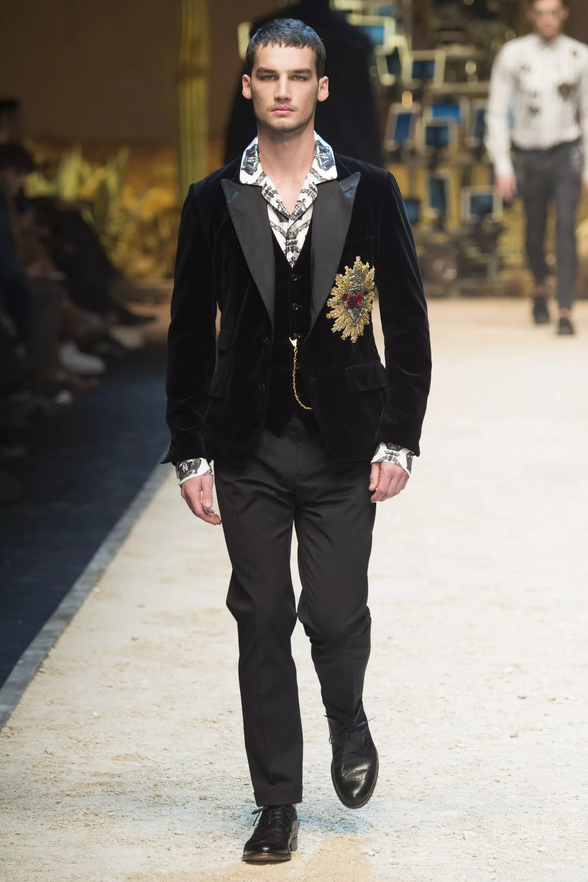 Dolce Gabbana FW 16 මිලාන් (14)