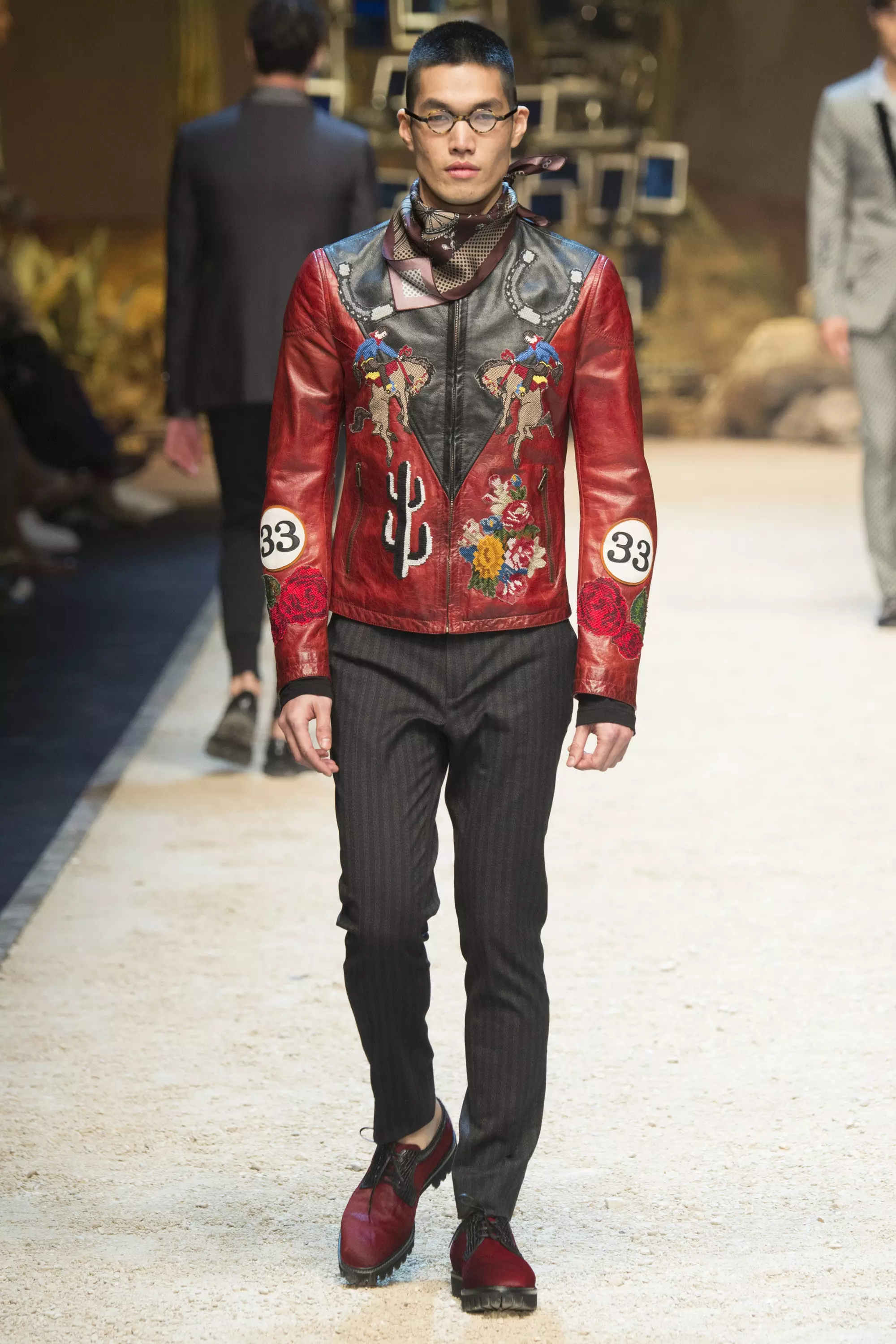 Dolce Gabbana FW 16 Милан (71)