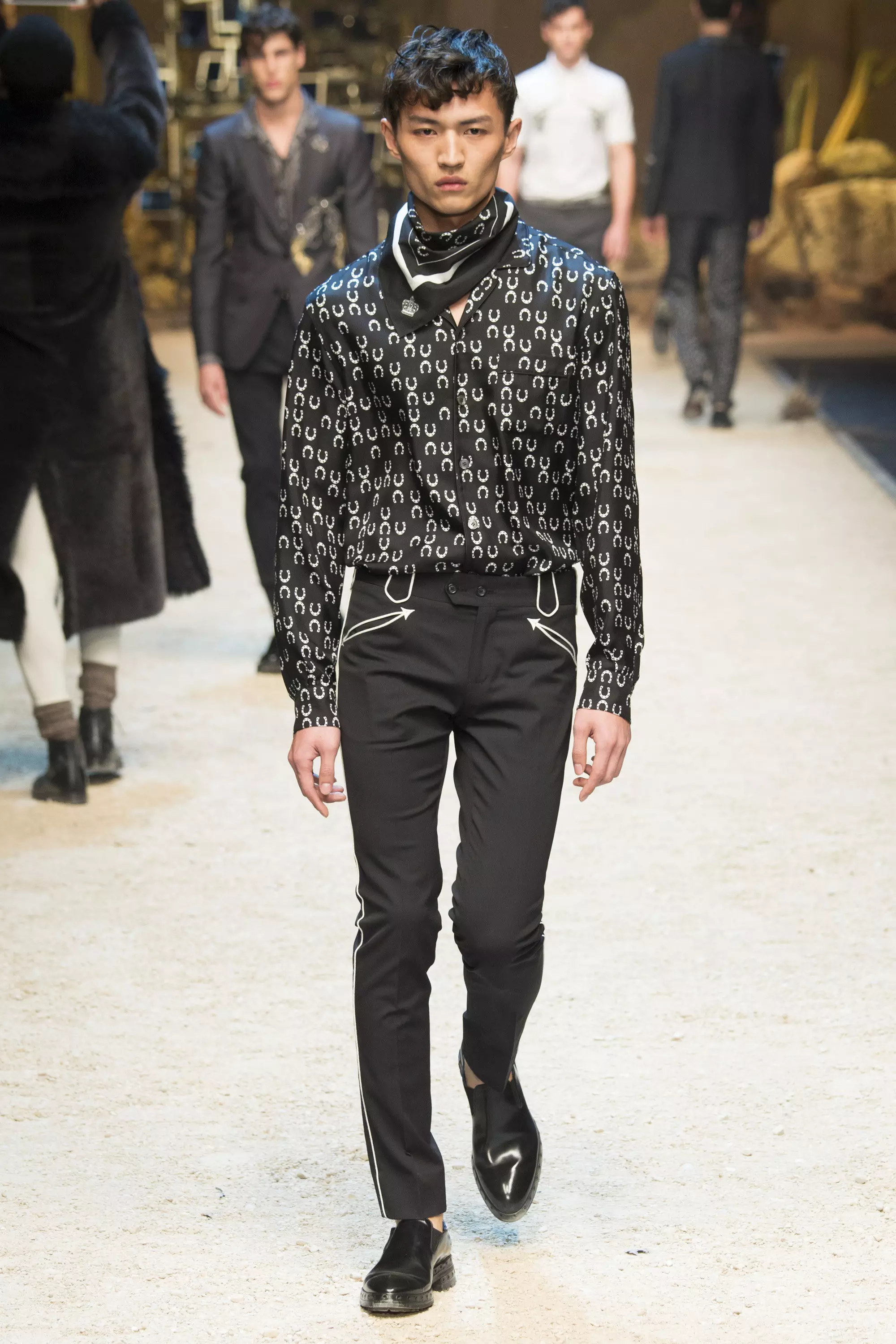 Dolce Gabbana FW 16 میلان (67)