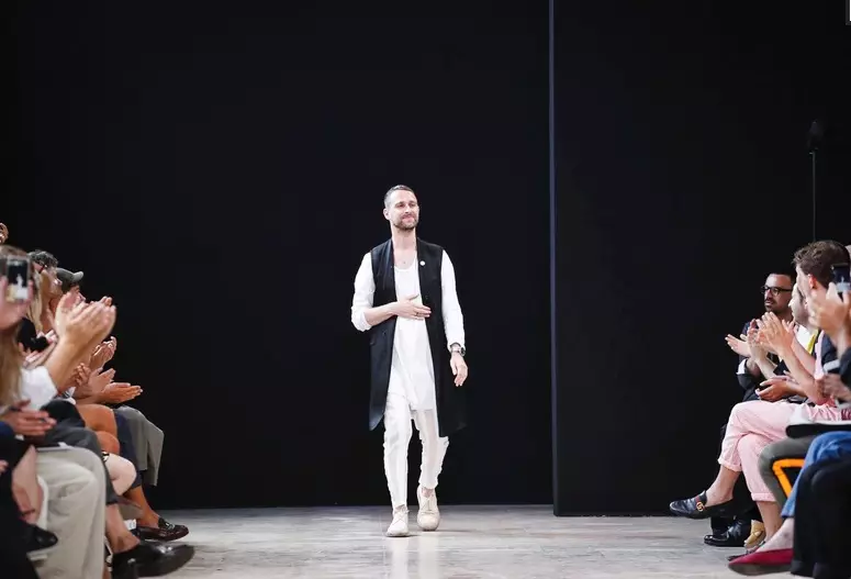 ANN DEMEULEMEESTER மென்ஸ்வேர் ஸ்பிரிங் கோடை 2018 பாரிஸ்25